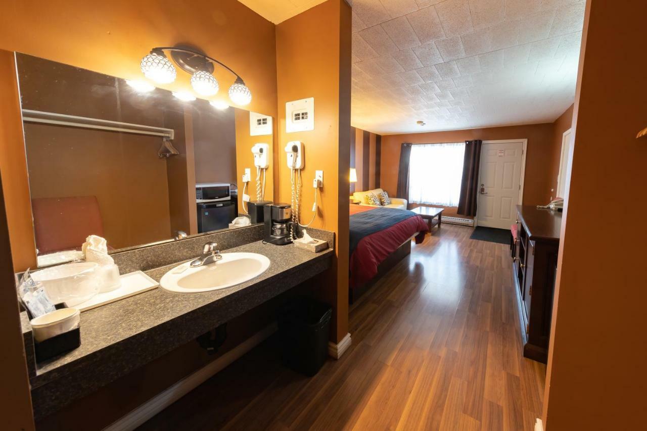 Villager Lodge Ниагара-Фолс Экстерьер фото
